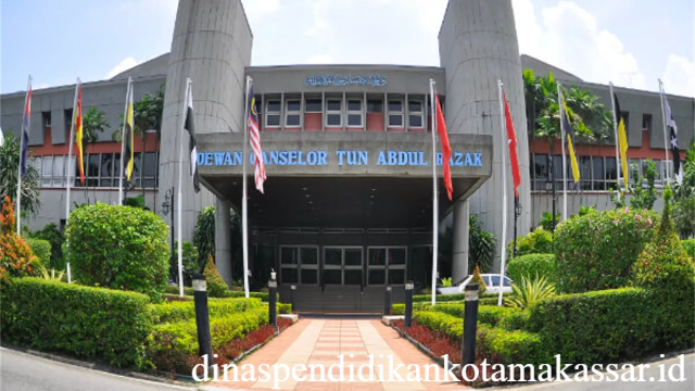 Universiti Kebanggan Malaysia: Pusat Kecemerlangan Akademik